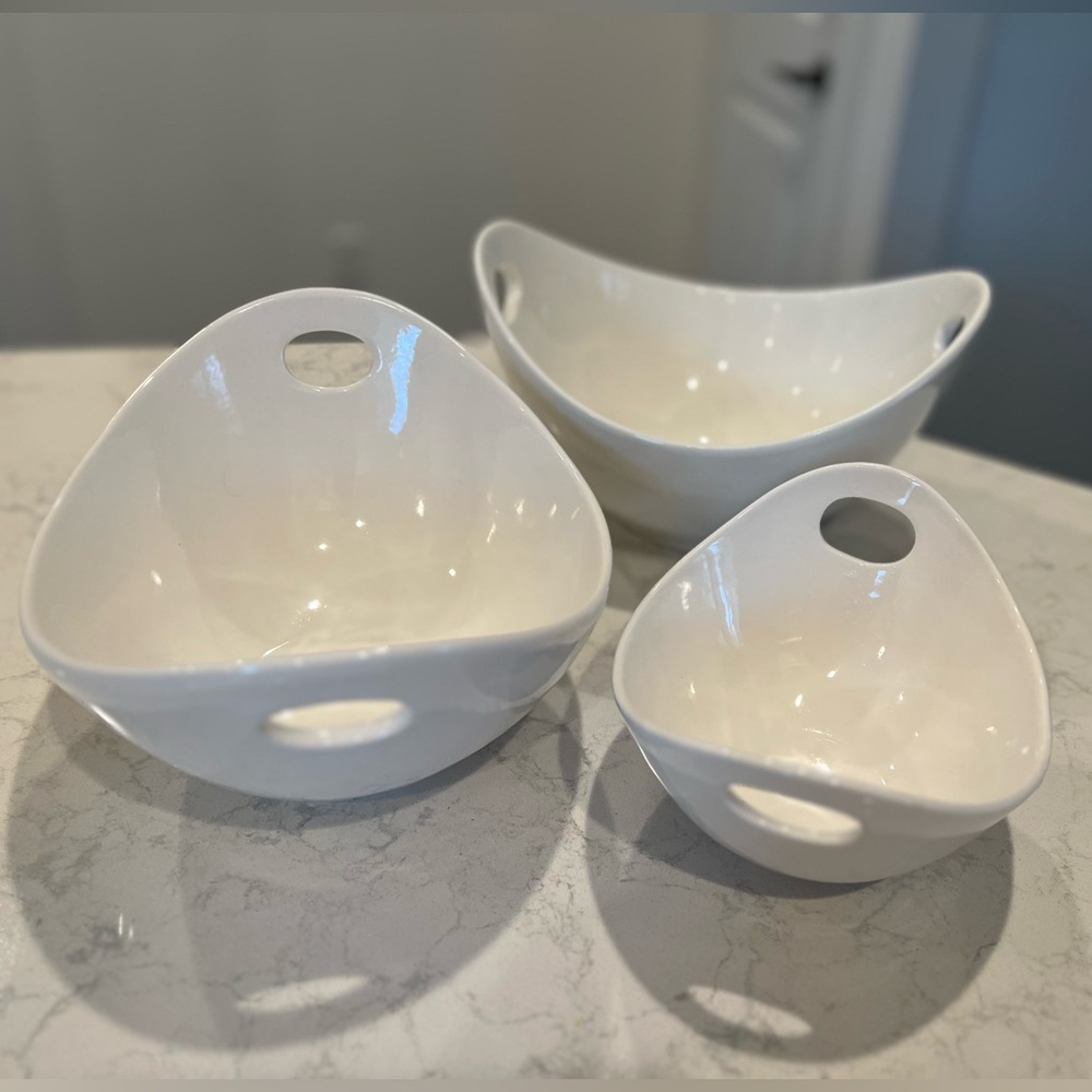 Set of 3 10 Strawberry Street Serving Bowls